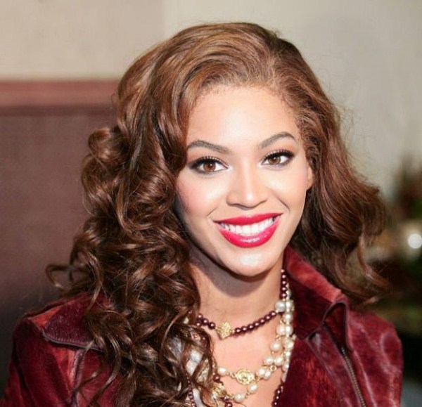 Тэрбумтан бүсгүй дуучин Биеонсегийн шилдэг зурагнууд